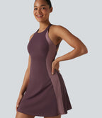 Robe de tennis courte 2-en-1 SoftlyZero™ Airy effet frais InstantCool avec brassière intégrée, color block et poches, accès facile Easy Peasy, protection solaire UPF50+