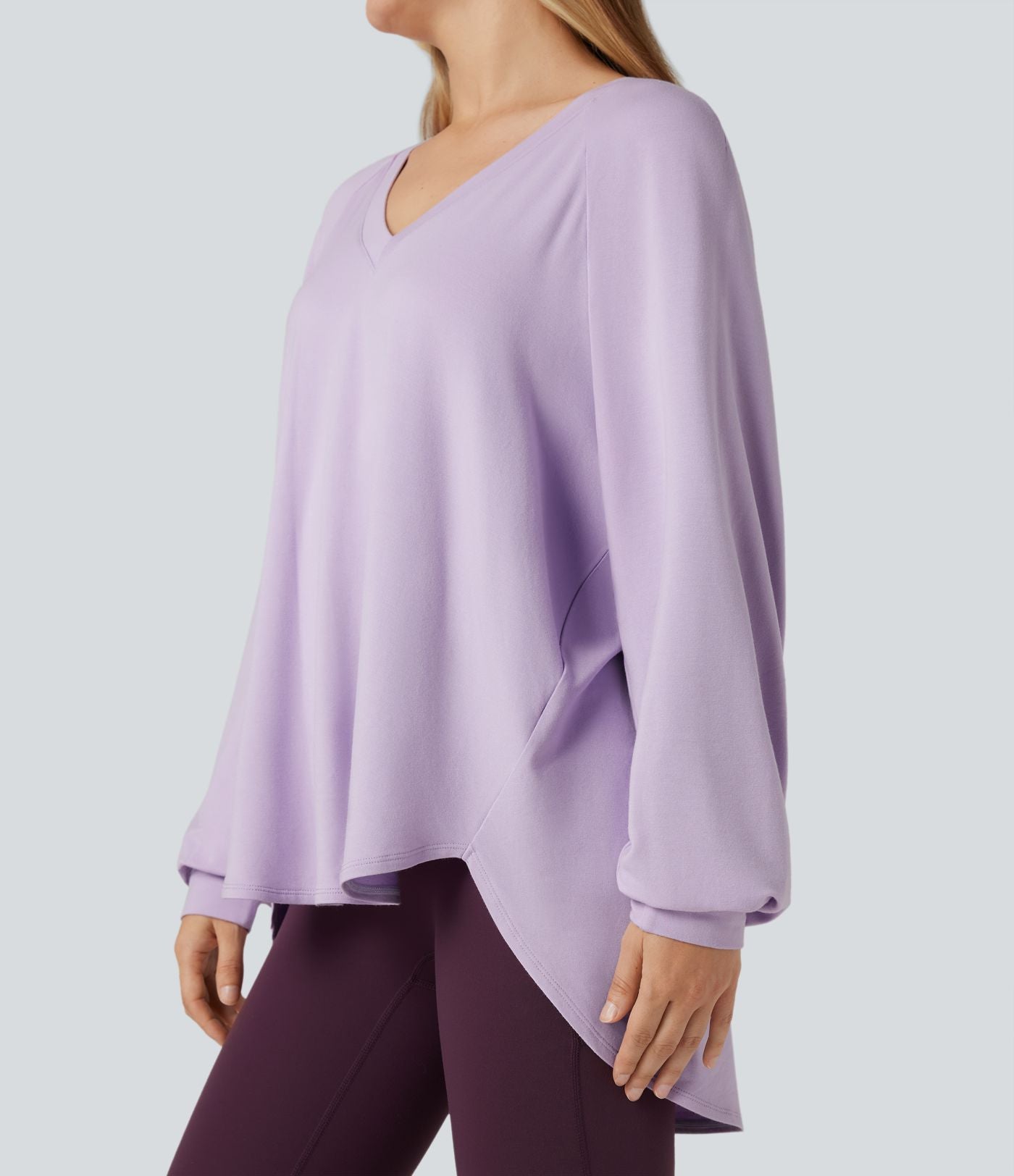 Sweat-shirt col V manches longues ourlet asymétrique