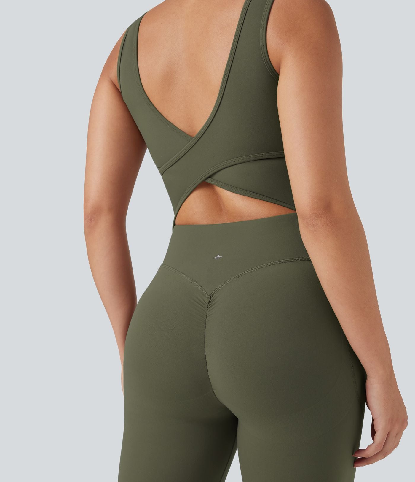 Combinaison de sport Halara UltraSculpt™ col V gainante push-up à poches