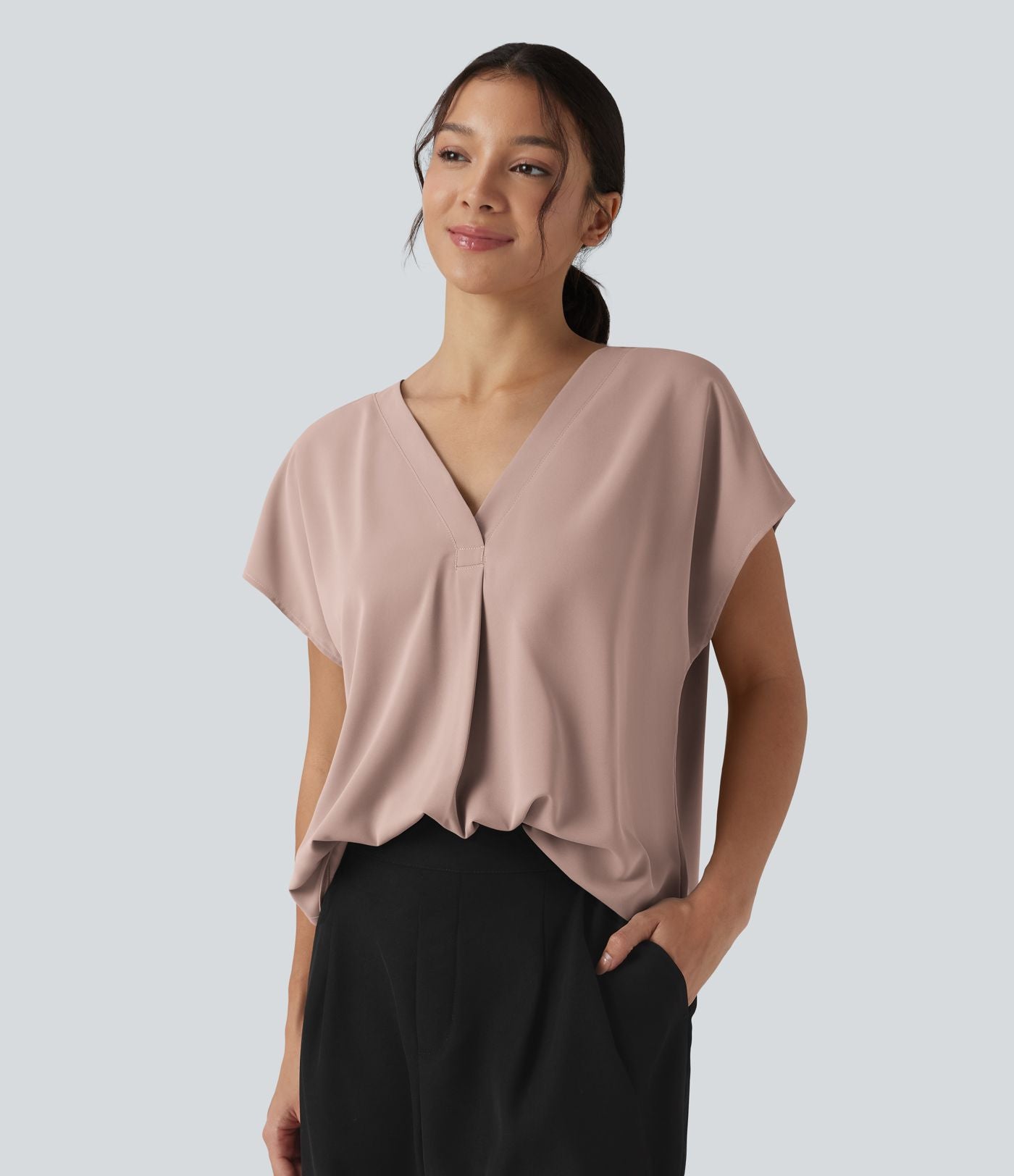 Blouse esprit bureau oversize défroissage facile, col V et manches courtes