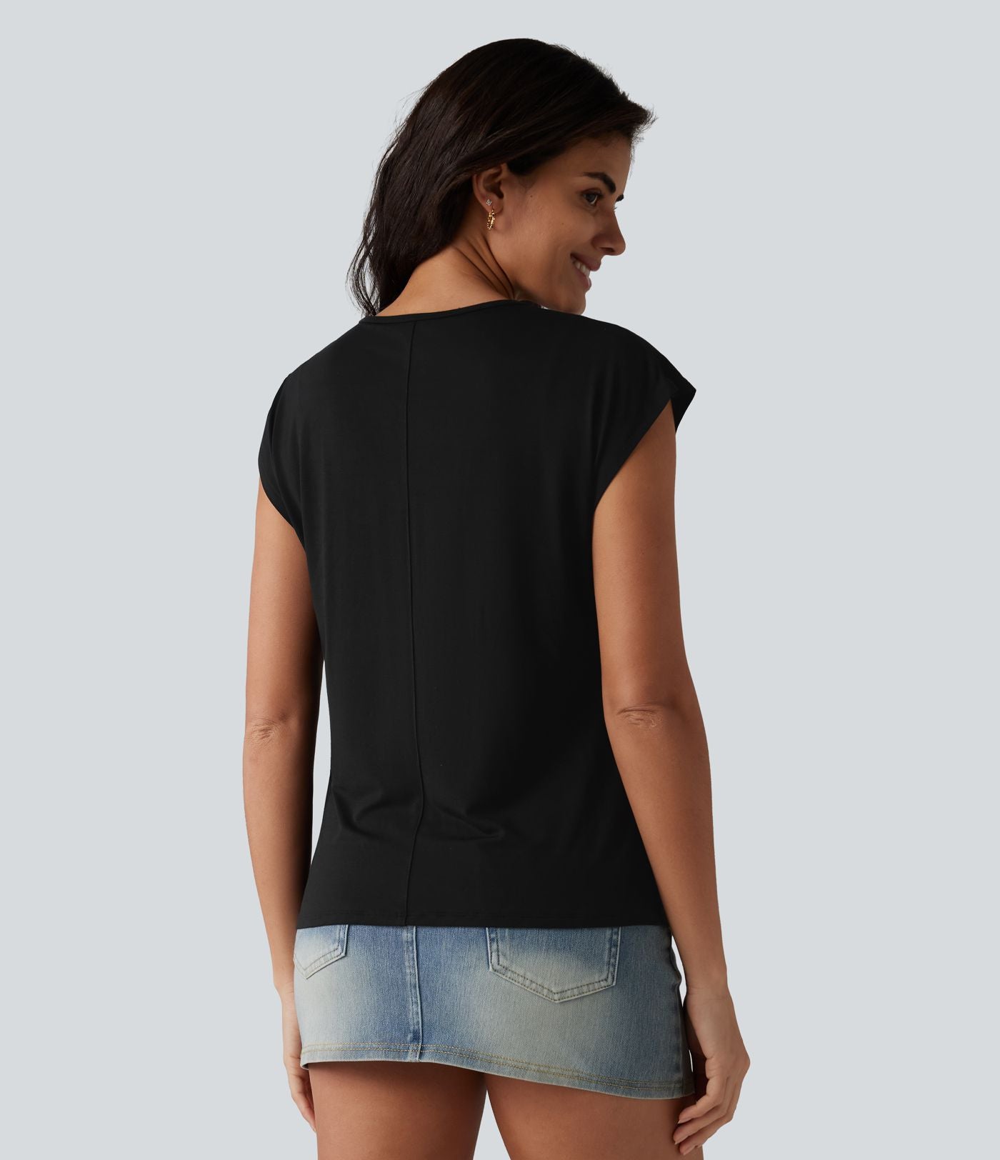 T-shirt décontracté à col V, manches courtes et soutien-gorge intégré bonnets B-DD