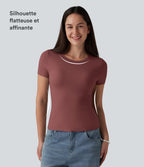 T-shirt décontracté col rond échancré à manches courtes avec soutien-gorge intégré bonnets B-DD