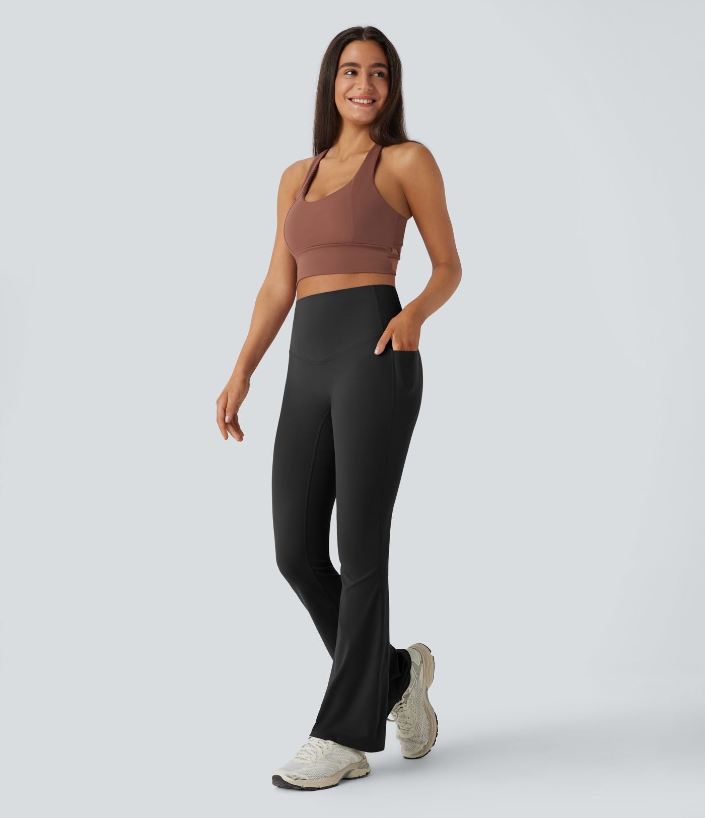Pantalon de yoga à coupe bootcut gainant taille haute avec poches Halara UltraSculpt™