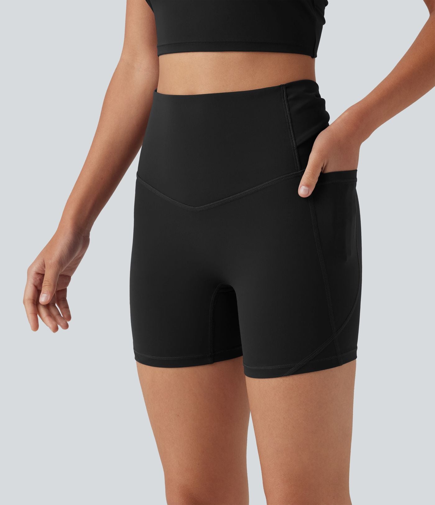 Short biker de yoga Halara UltraSculpt™ taille haute avec détail torsadé au dos, poches, 12,5 cm