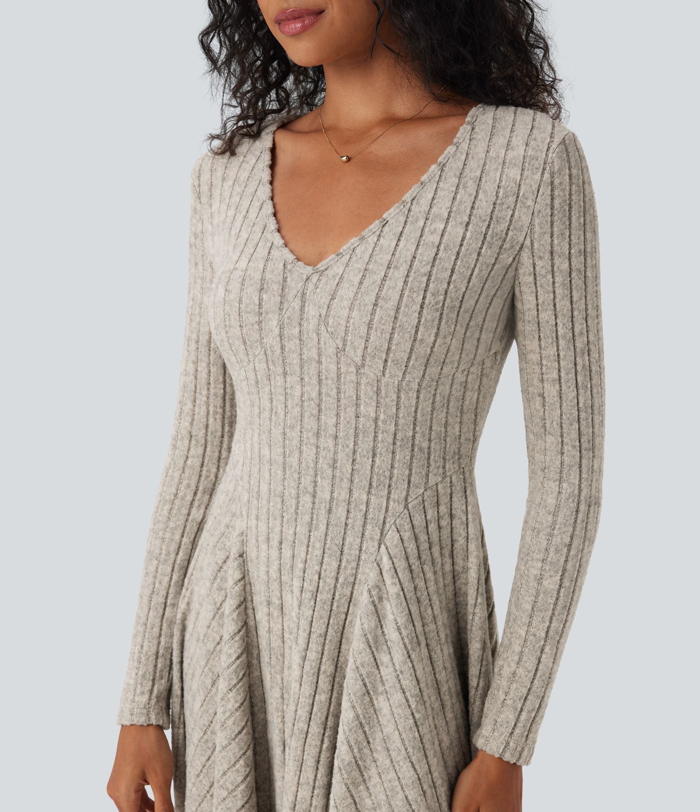 Robe décontractée mini évasée maille côtelée col V manches longues