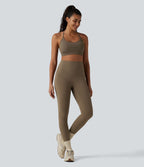 Brassière de sport de yoga en maille côtelée maintien léger dos croisé dos nu avec soutien-gorge intégré