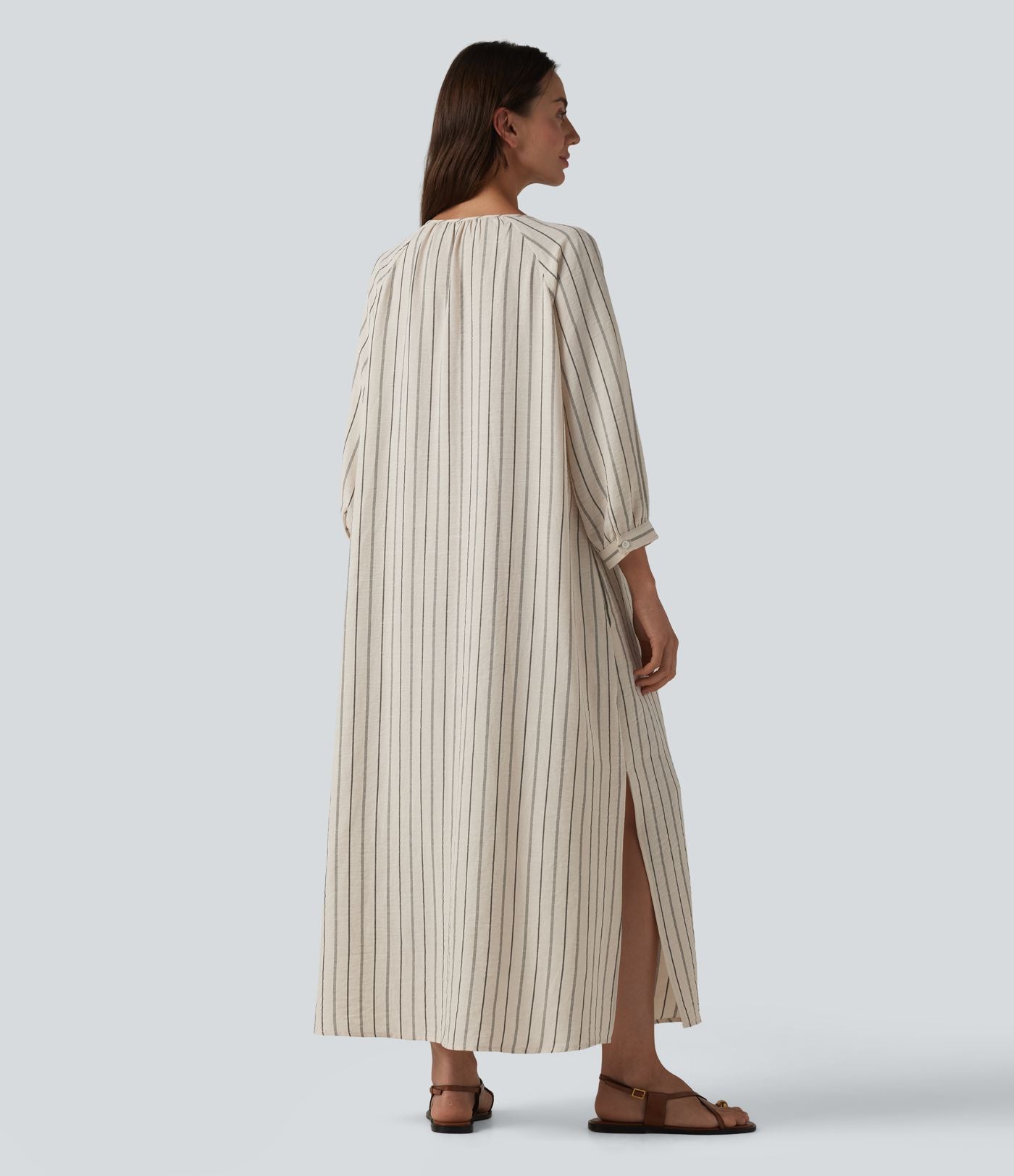 Robe midi casual à rayures aspect lin col V avec nœud, manches 3/4 fendues et poches
