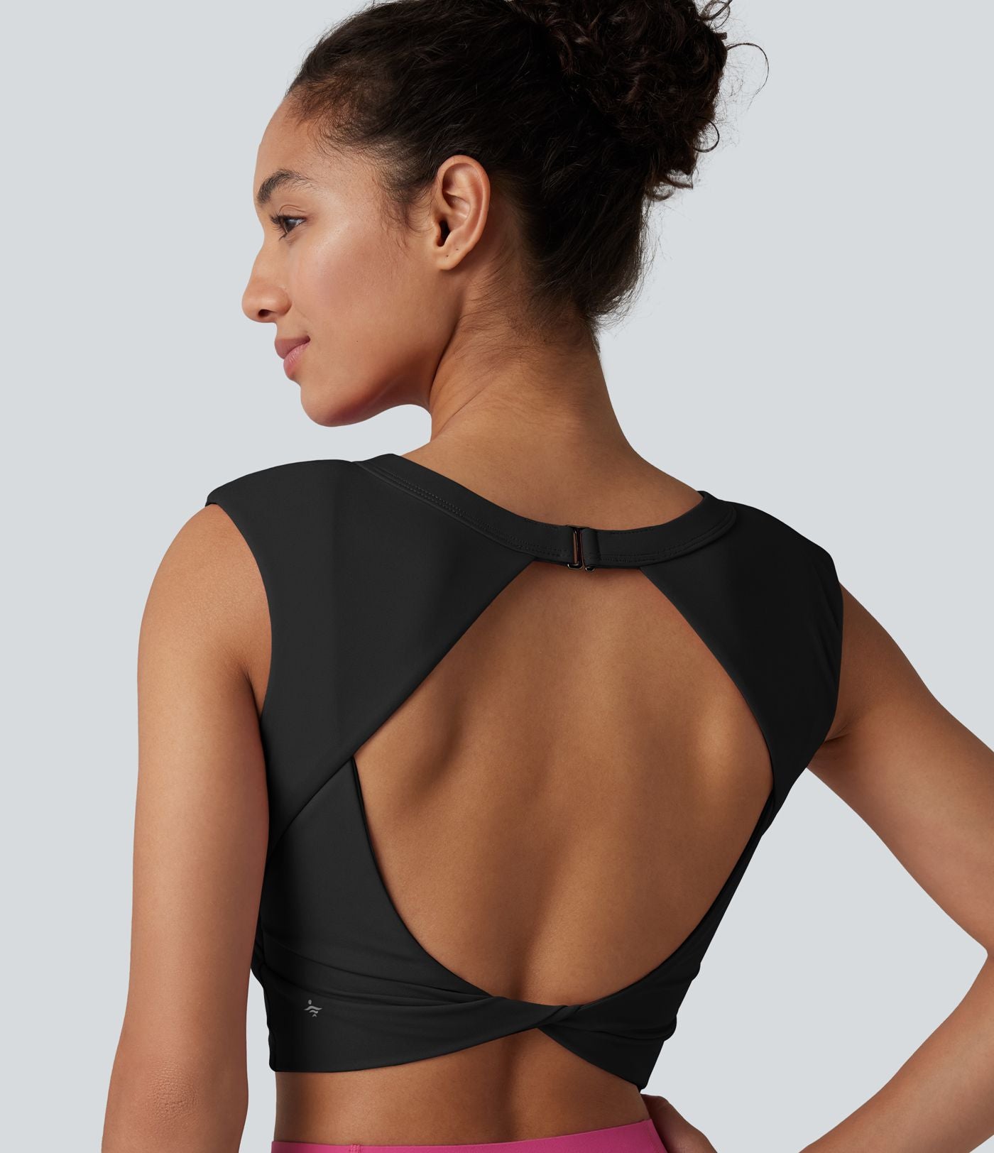 Haut de yoga court SoftlyZero™ léger à col rond et soutien-gorge intégré, sans manches et respirant.