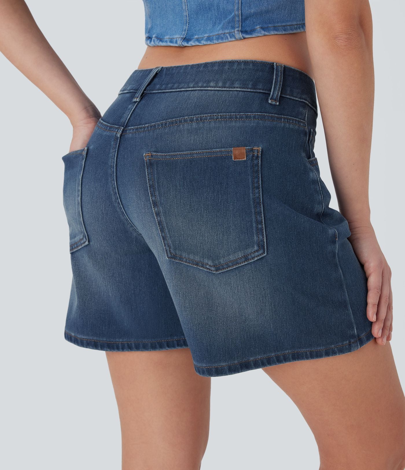 Short asymétrique en jean délavé Halara Flex™ taille basse à poches multiples