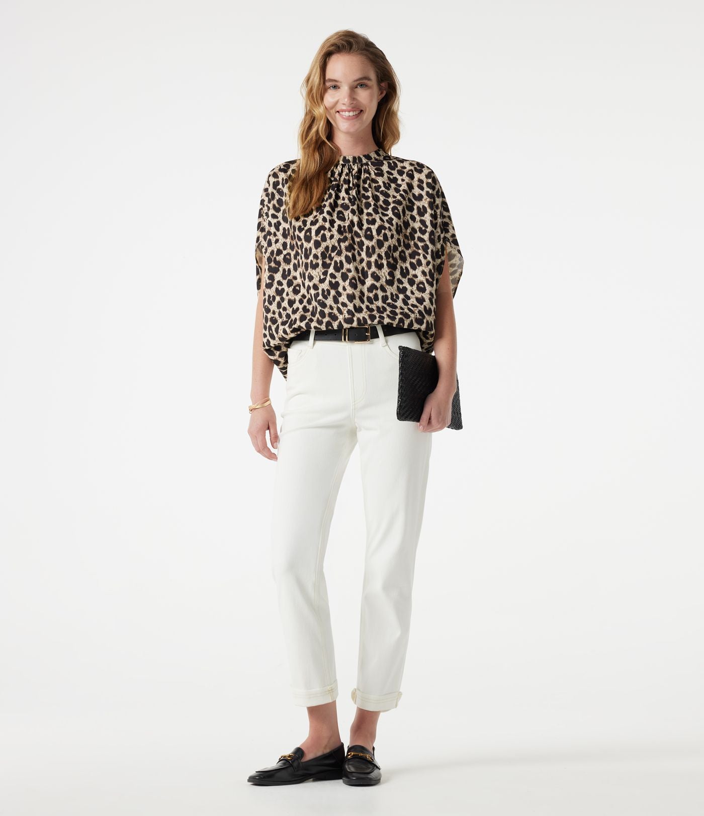 Blouse esprit bureau imprimé léopard à col montant, manches chauve-souris et lien au dos