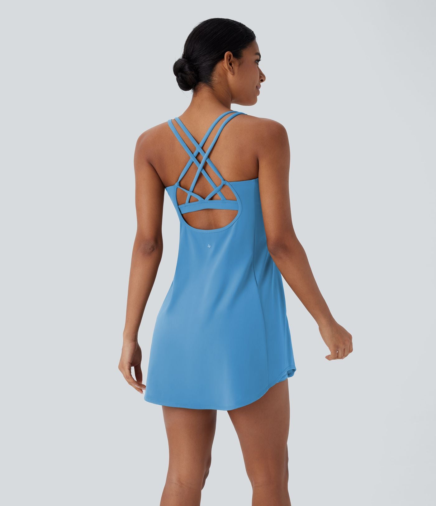 Robe de sport yoga mini 2-pièces SoftlyZero™ Plush à découpes avec poche A-C