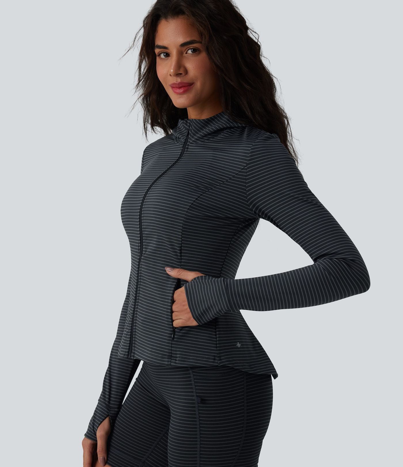 Veste de yoga à capuche manches longues avec trous pour pouces et rayures avec poches