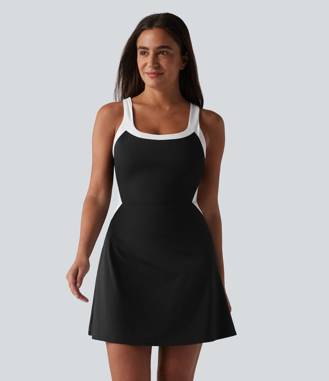 Robe de tennis mini SoftlyZero™ Airy 2-en-1 color block à effet frais InstantCool, brassière intégrée et poches, accès facile Easy Peasy