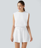 Robe de sport mini SoftlyZero™ Airy effet frais InstantCool sans manches, col rond, cordon ajustable, short amovible avec poches, protection solaire UPF50+