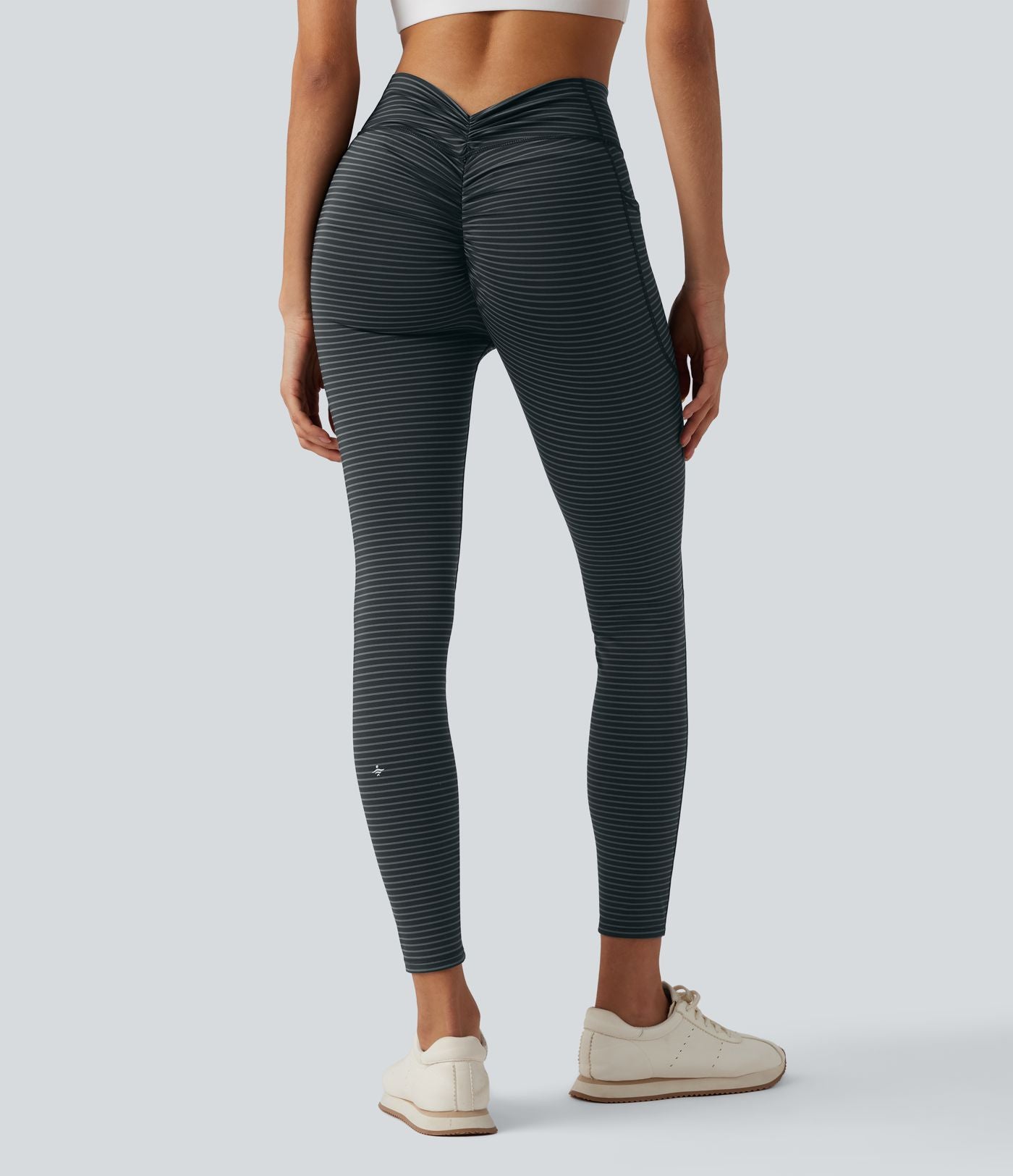 Legging de yoga 7/8 taille haute gainant à rayures et fronces avec poches