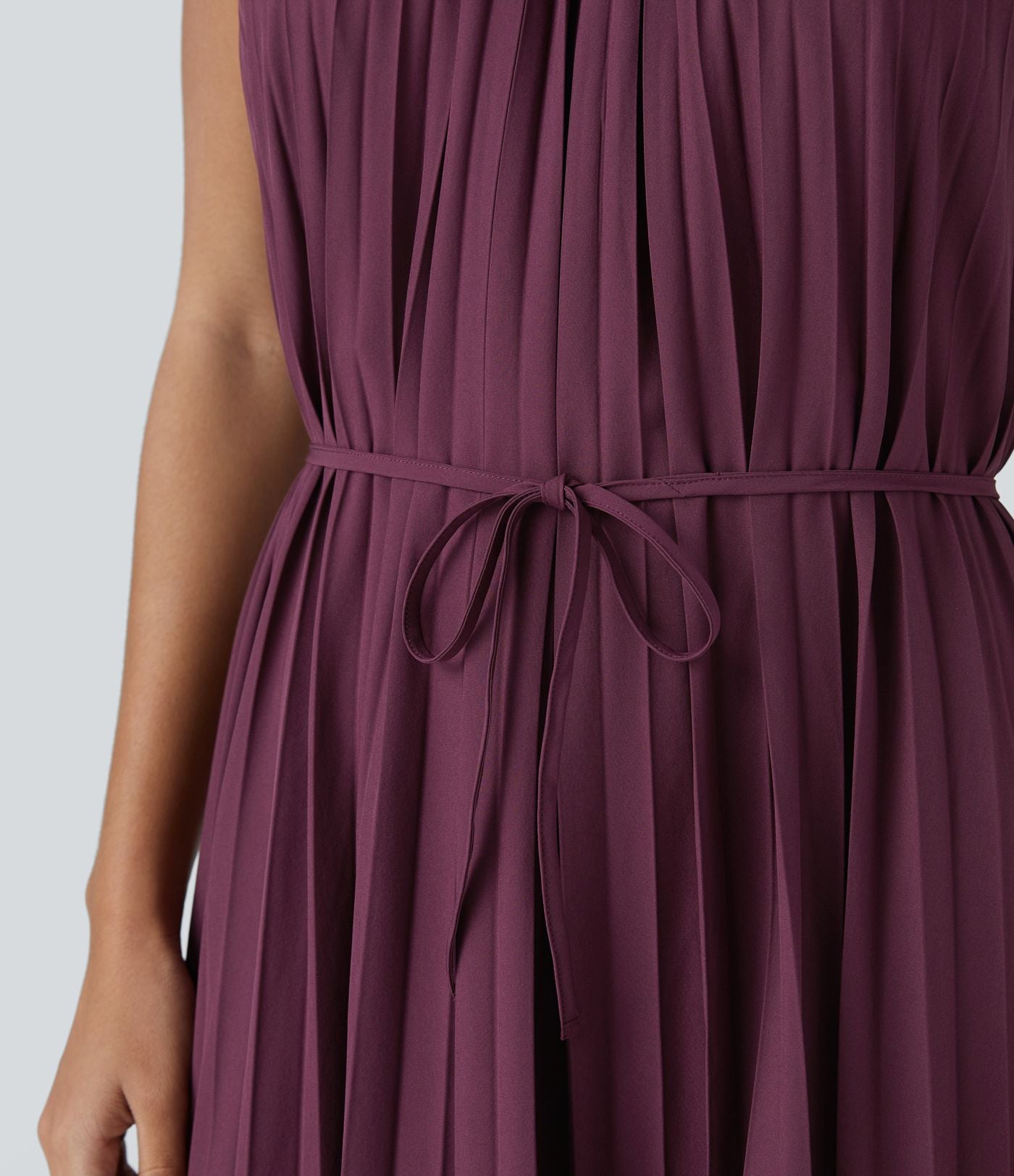 Breezeful™ Robe Décontractée Midi sans Manches Dos Nu avec Nœud à l'Arrière Plissée Ceinturée à Séchage Rapide