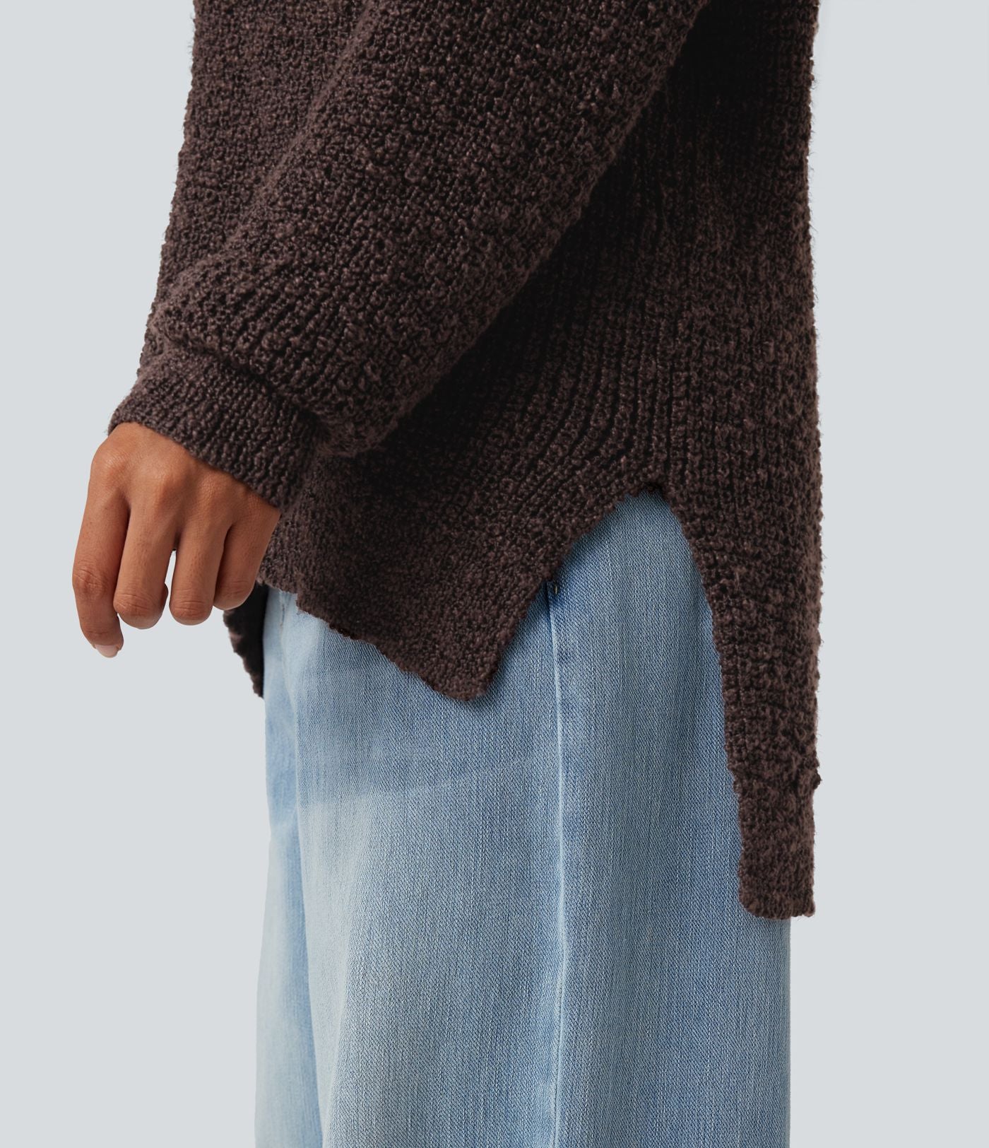 Pull décontracté à décolleté en V, manches longues et ourlet asymétrique