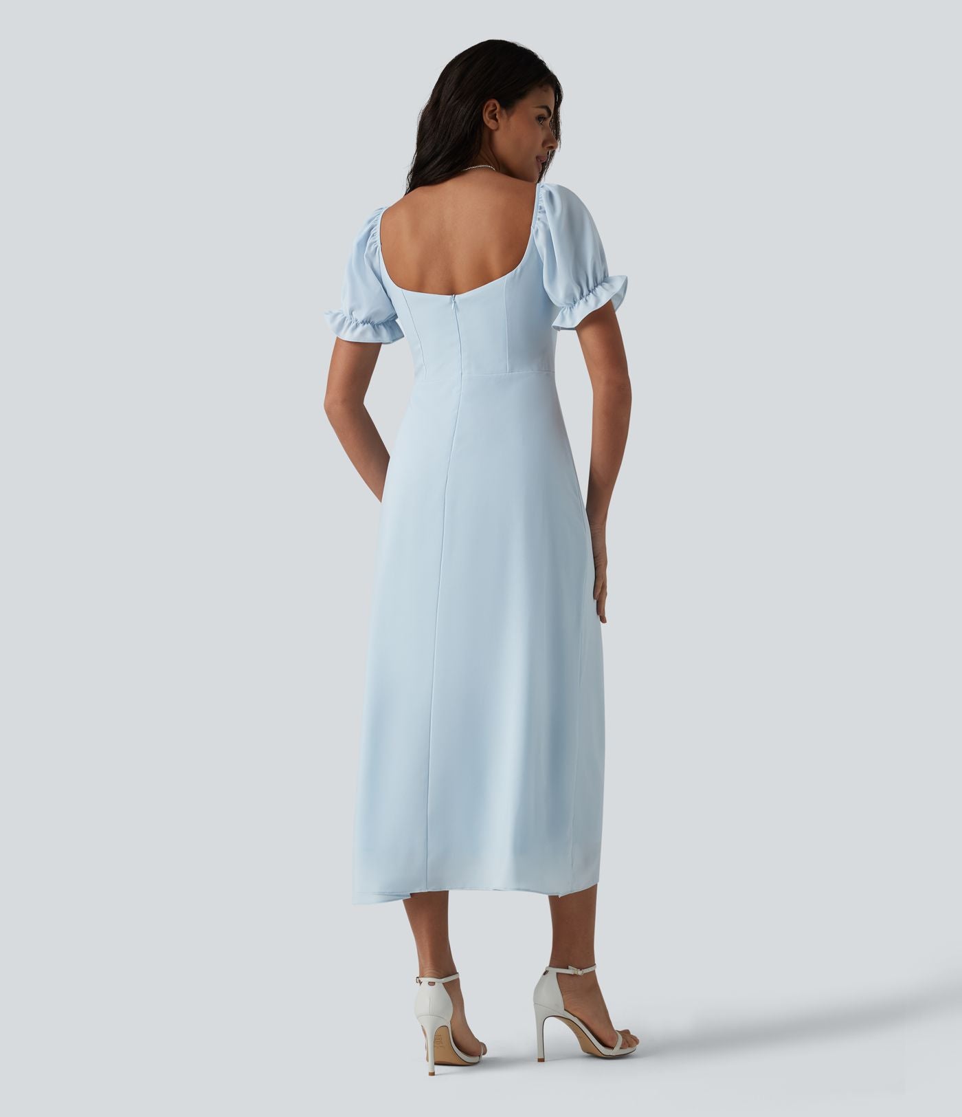 Robe de demoiselle d'honneur et d'invitée de mariage en mousseline fendue col Reine Anne manches bouffantes longueur midi