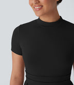Robe longue décontractée à col montant, manches courtes et poches latérales