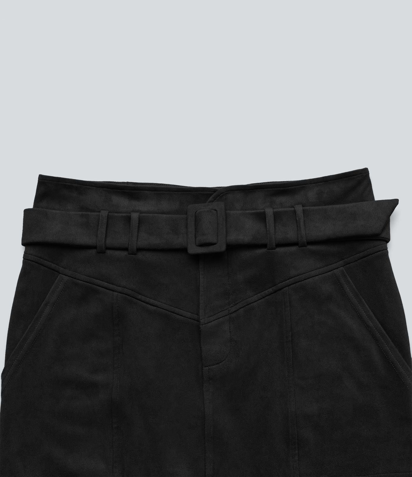 Jupe de travail mini moulante en daim taille haute avec ceinture et poches