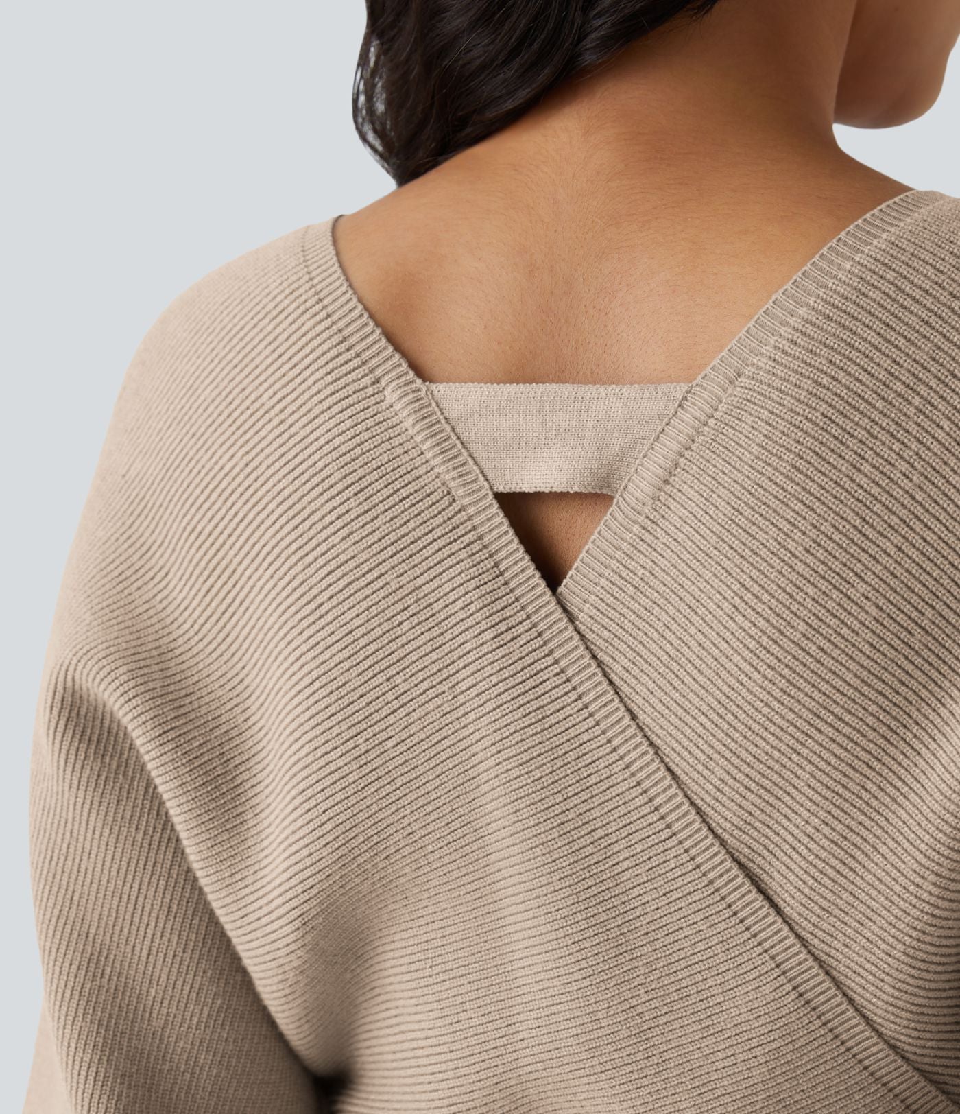 Robe-pull courte décontractée à col V croisé, manches chauve-souris longues et ceinture