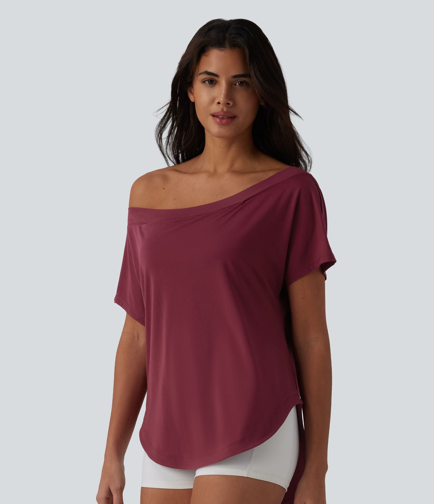 Top de sport yoga asymétrique à épaule dénudée manches courtes ourlet arrondi et coupe asymétrique à séchage rapide – Soutien-gorge intégré