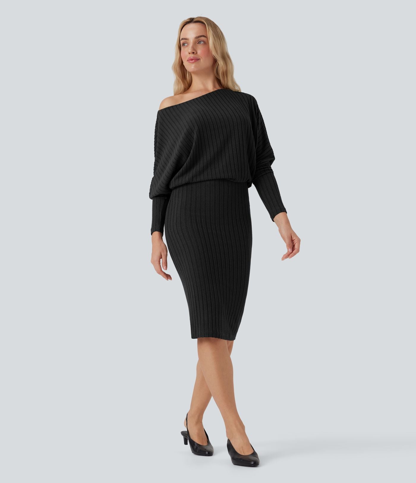 Robe de mi-longue moulante décontractée maille côtelée épaules dénudées manches chauve-souris