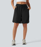 Short bouffant de danse taille basse en SoftlyZero™ à cordon de serrage avec poches - UPF50+
