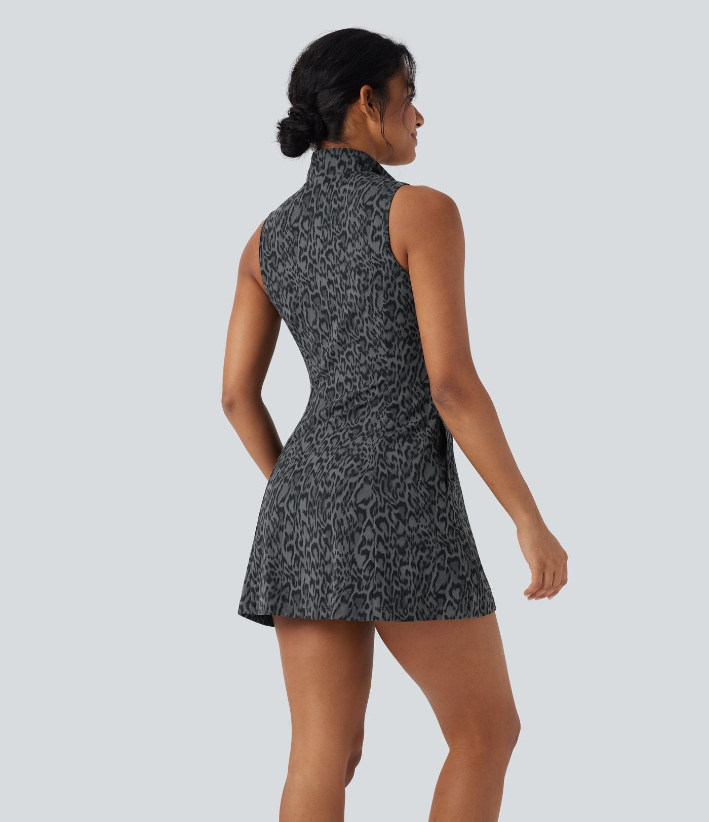 Robe de tennis active micro Halara UltraSculpt™ imprimé léopard col polo demi-fermeture éclair sans manches avec poches