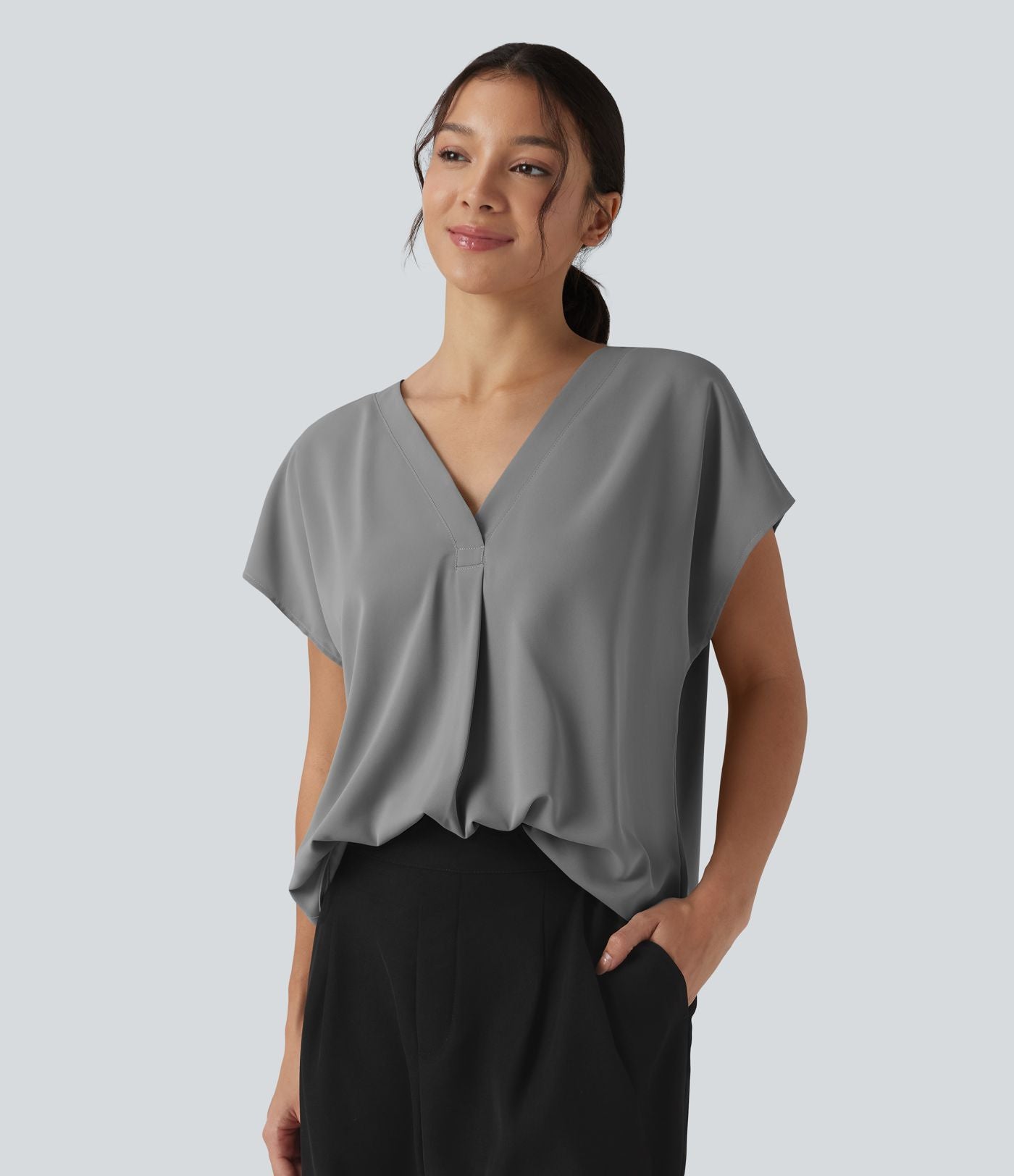 Blouse esprit bureau oversize défroissage facile, col V et manches courtes