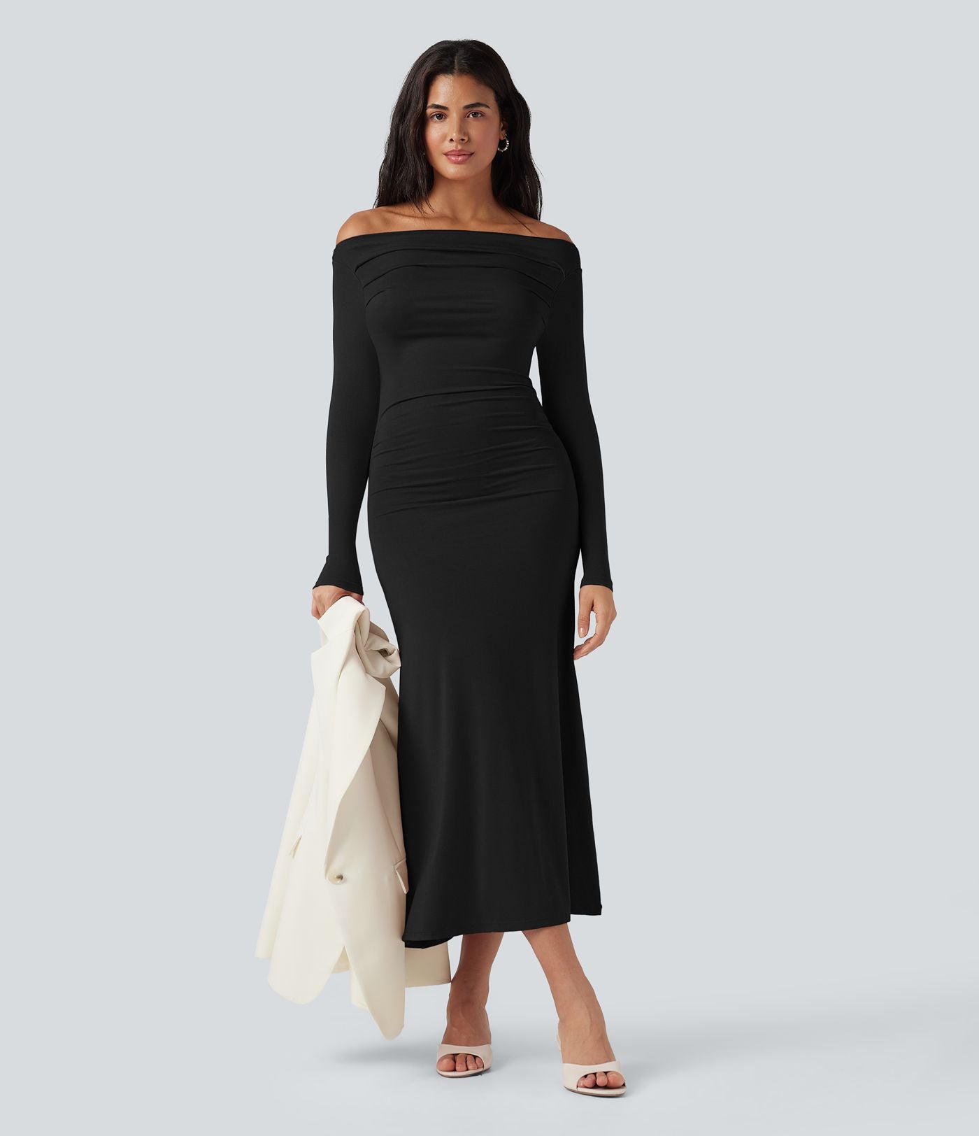 Robe longue épaules dénudées manches longues