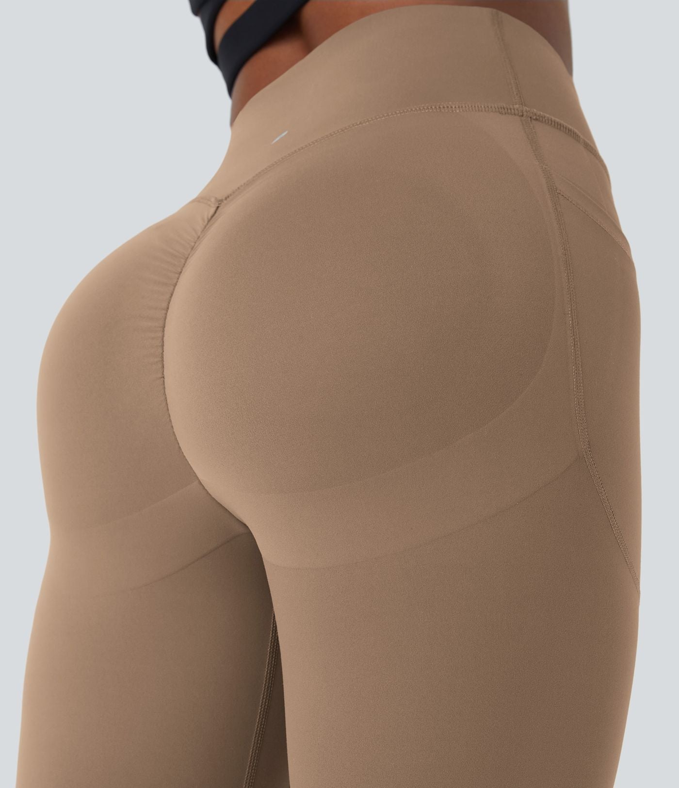 Legging d'entraînement gainant galbant taille haute avec effet scrunch et poches Halara UltraSculpt™