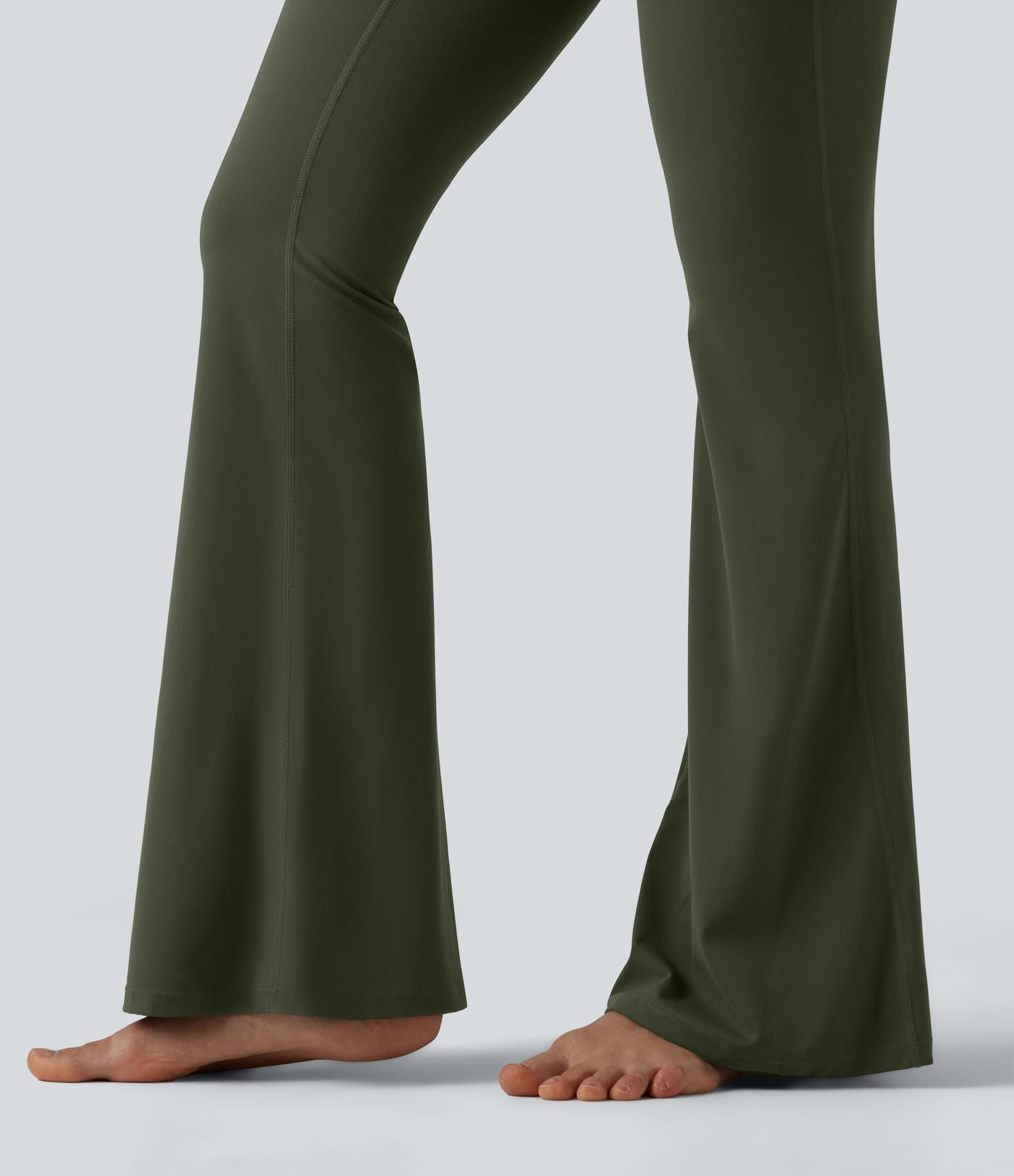 Halara UltraSculpt™ Legging évasé de yoga taille haute en V avec dentelle contrastée et poches