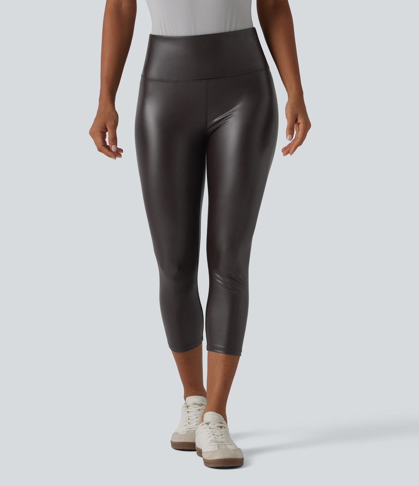 Legging corsaire taille haute ventre plat en similicuir extensible avec poches