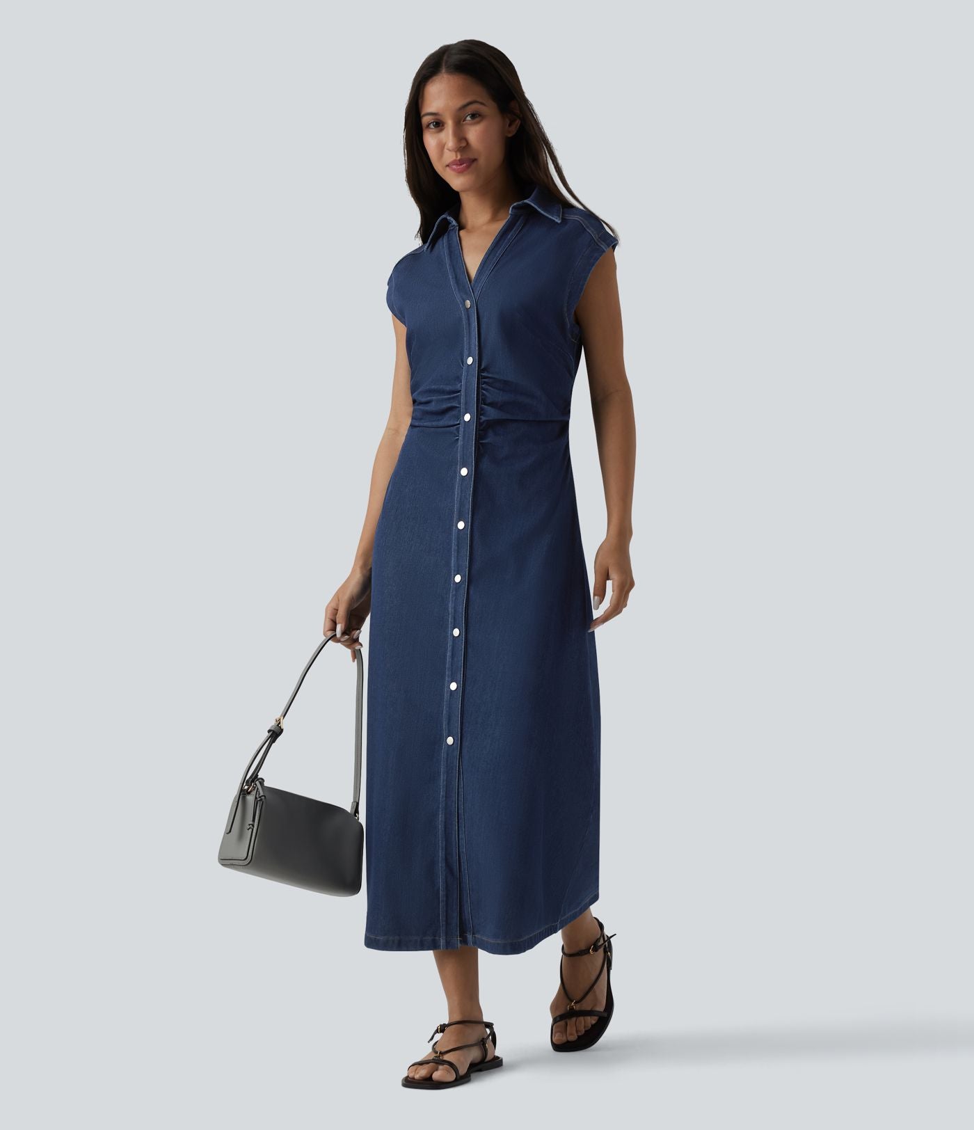 Halara Flex™ Robe décontractée en jean midi col V sans manches froncée avec boutonnière