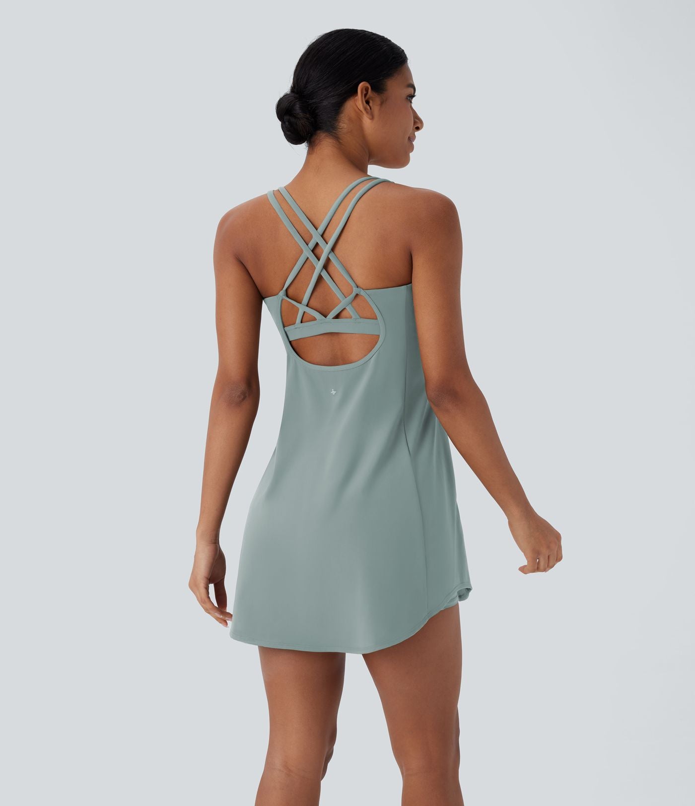 Robe de sport yoga mini 2-pièces SoftlyZero™ Plush à découpes avec poche A-C