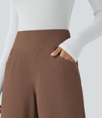 Pantalon tailleur large gainant taille haute en micro-gaufré avec poches Halara Flex™
