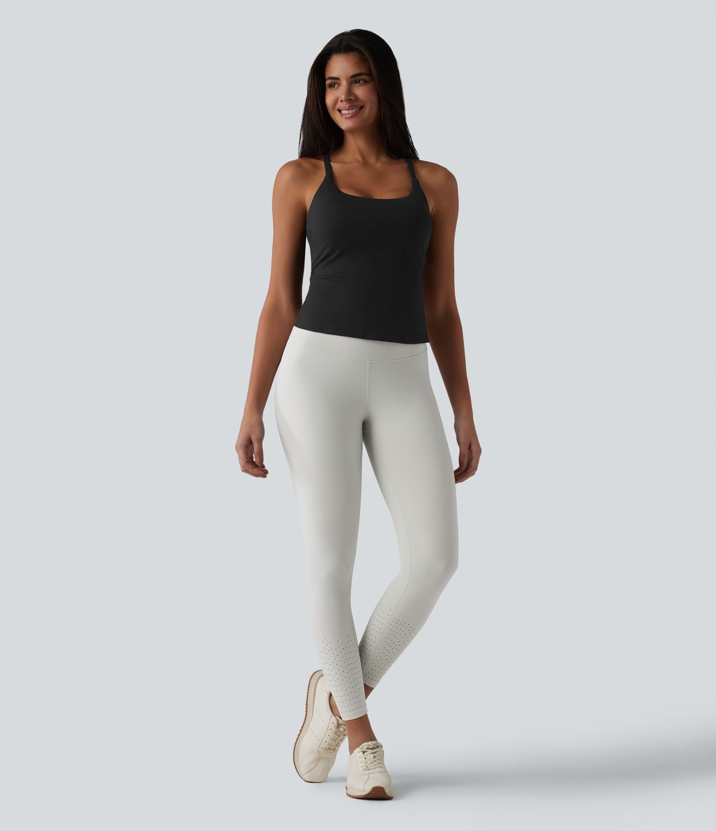 Caraco de yoga col rond échancré à dos croisé et ourlet croisé avec brassière intégrée — Bonnets E-G