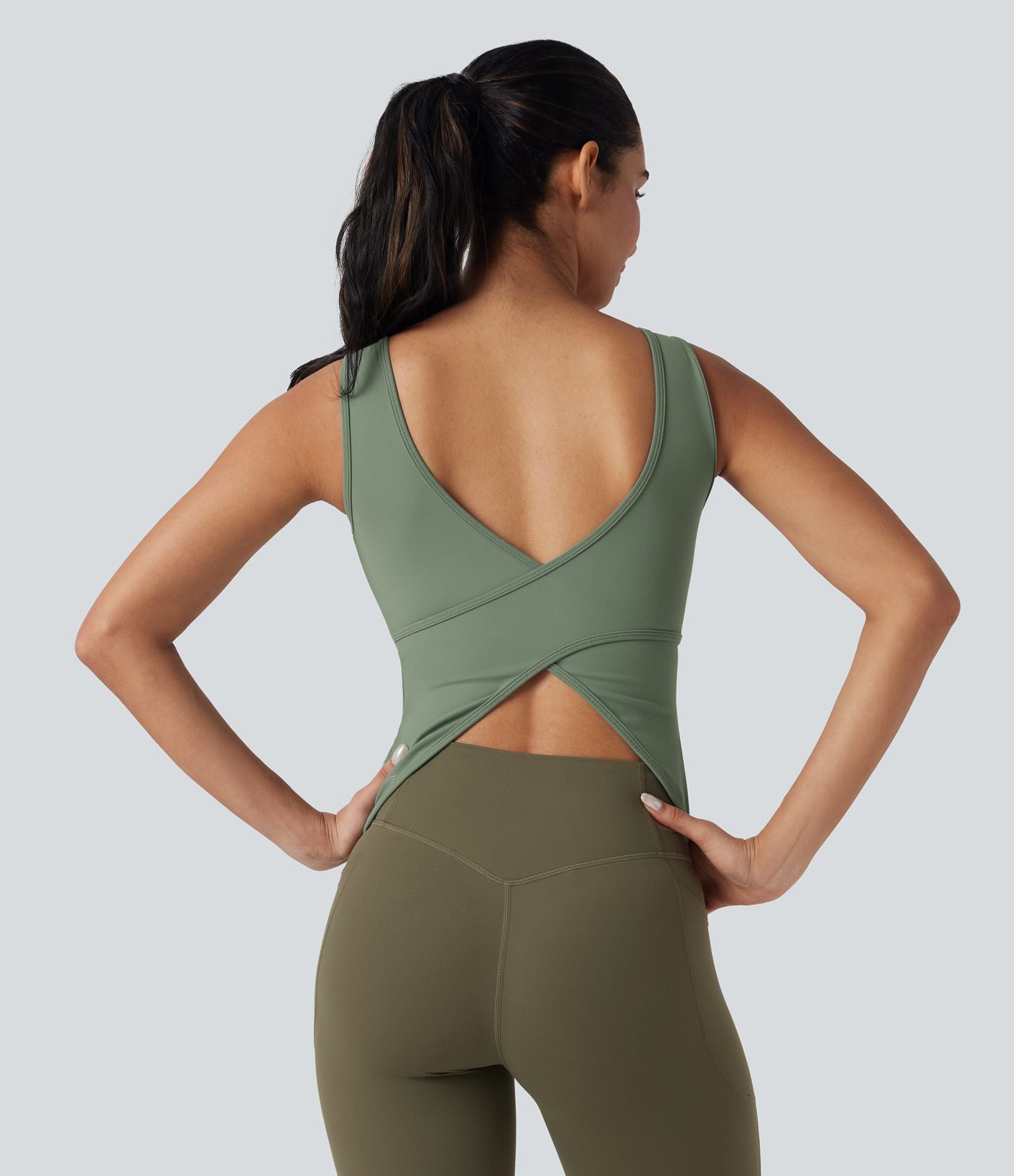 Débardeur yoga col U croisé longueur étendue E-G