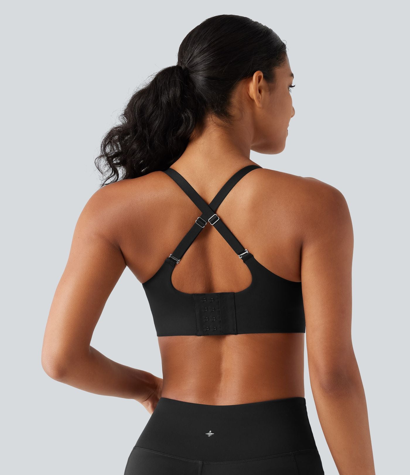 Brassière yoga SoftlyZero™ maintien léger à décolleté V plongeant, coussinets fixes, push-up, protection solaire UPF 50+