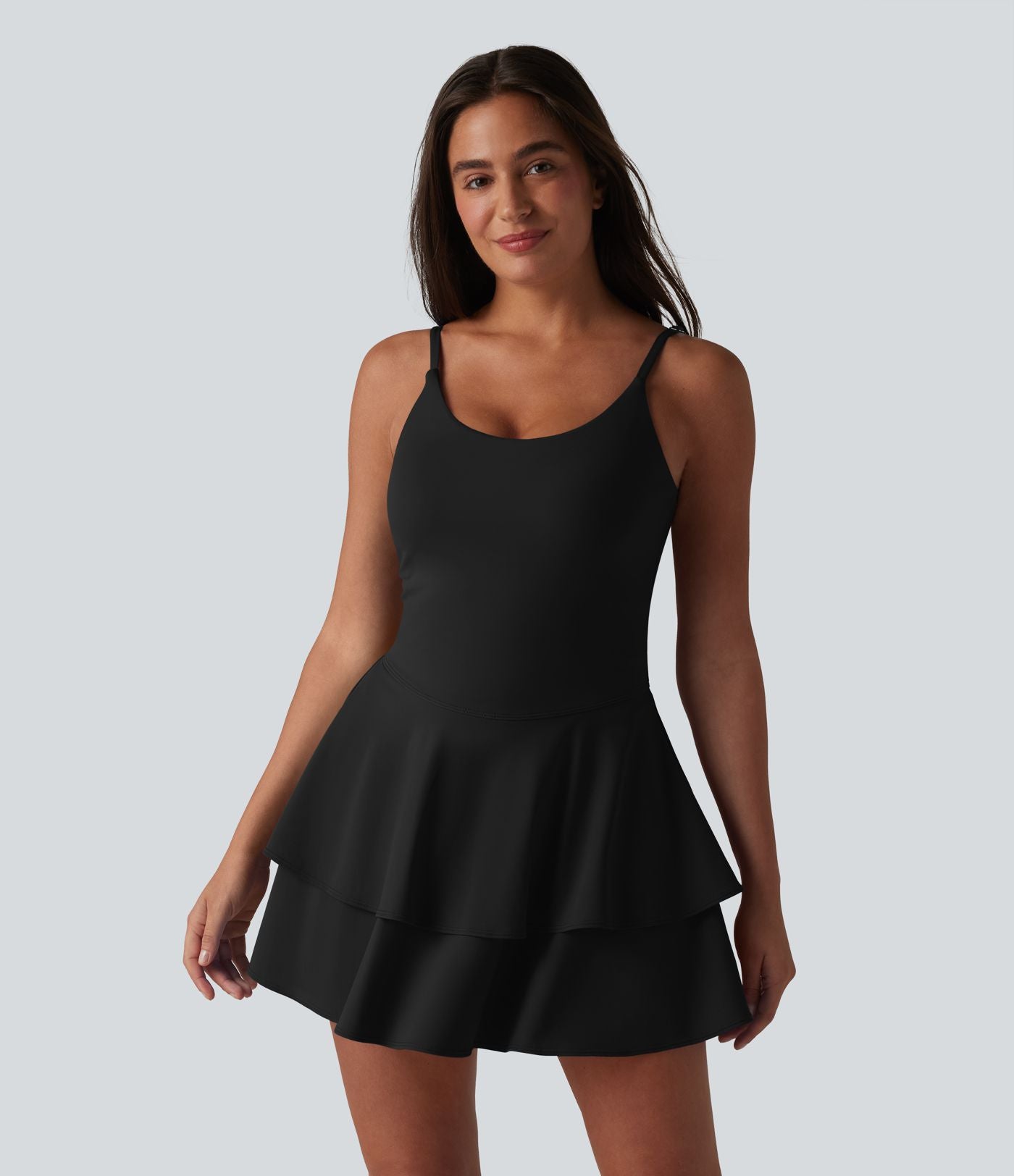 Robe de sport mini de tennis SoftlyZero™ Airy 2-en-1 à volants, à effet frais InstantCool, poches, accès facile Easy Peasy, protection solaire UPF50+