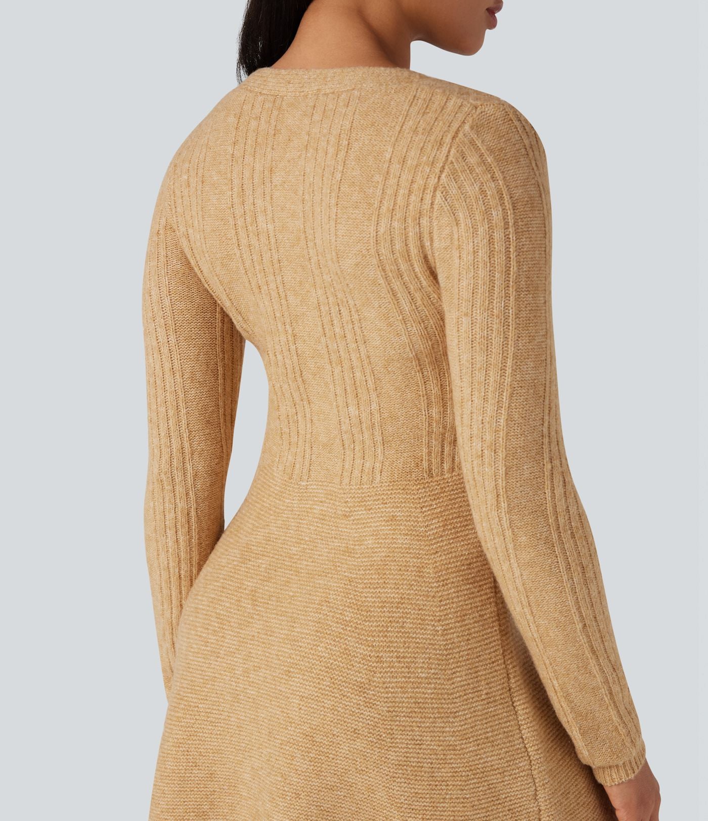 Robe pull courte col V manches longues