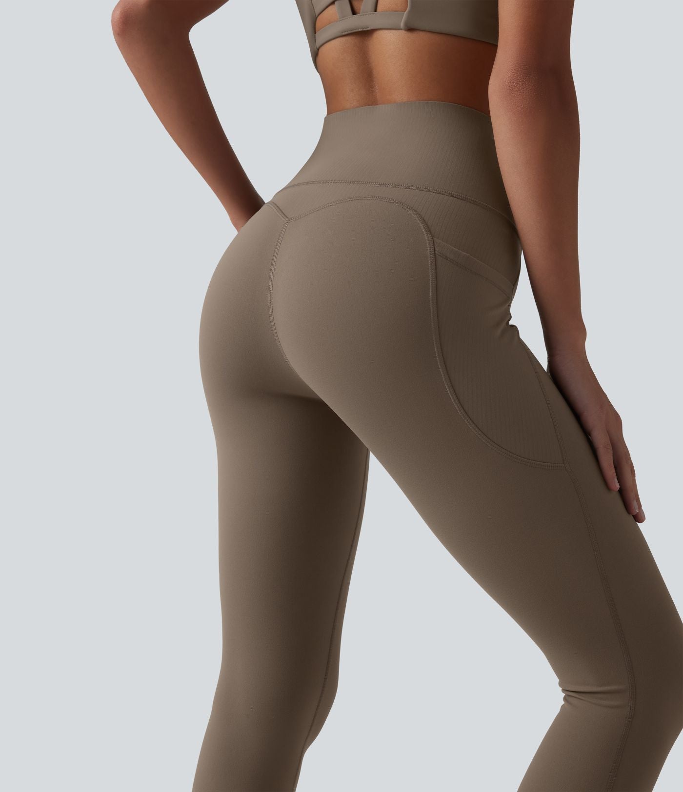 Halara UltraSculpt™ Legging 7/8 gainant taille haute contrasté côtelé pour le yoga avec poches