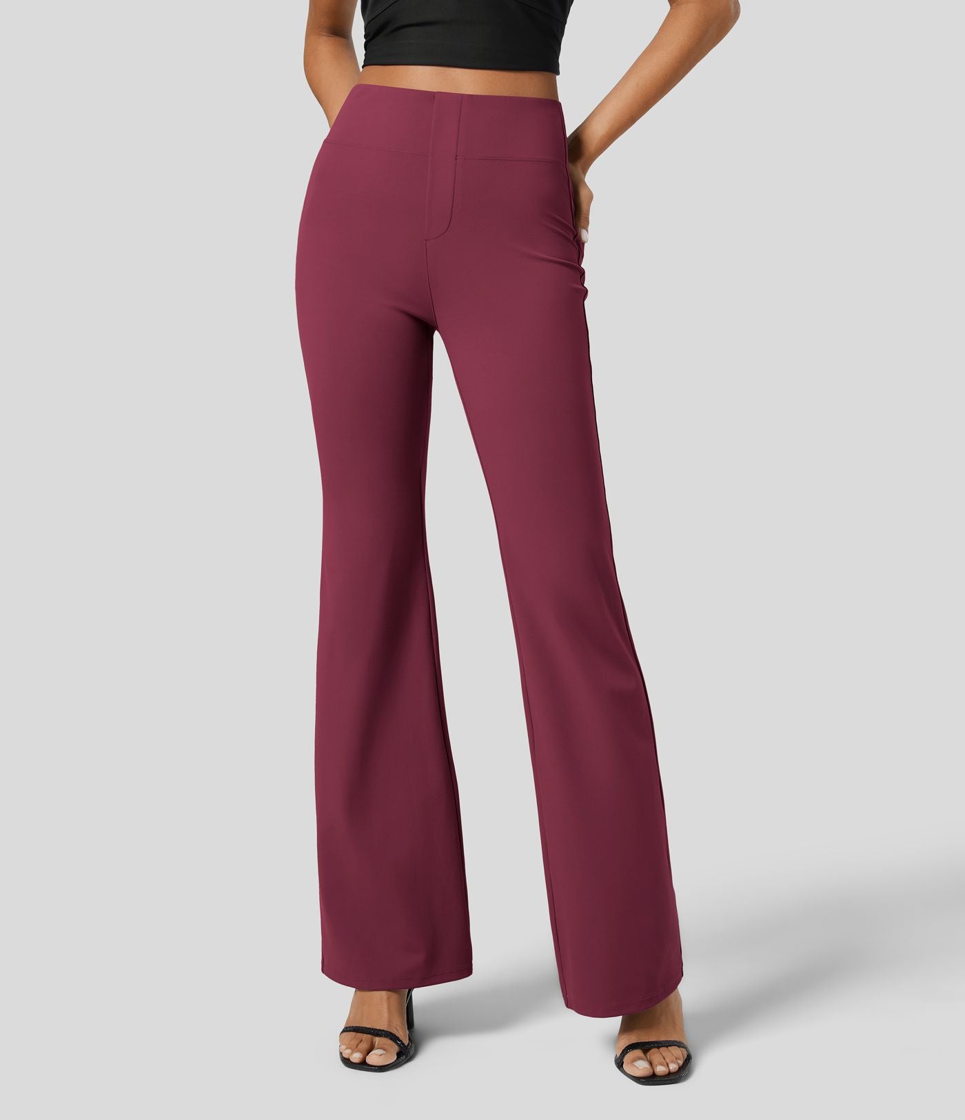 Pantalon tailleur légèrement évasé taille haute avec poches arrière Halara Flex™