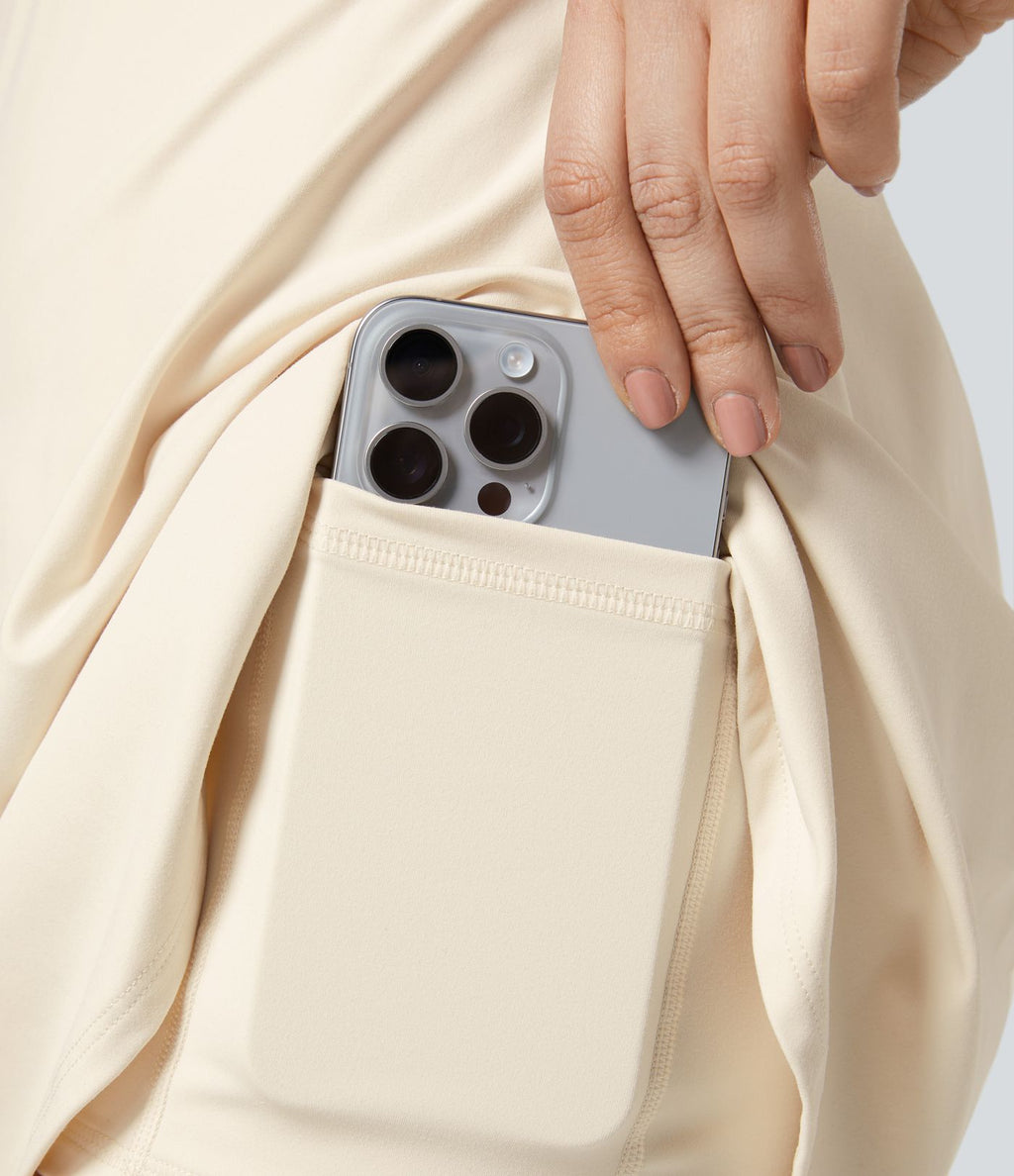 Softlyzero™ Plush Robe Sport Mini à Évasement avec Poches 2-en-1 Dos Nu - Édition Easy Peasy