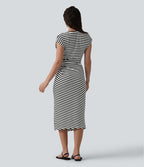 Robe T-shirt casual midi col rond manches courtes rayures gauffrées à ourlet asymétrique fendu