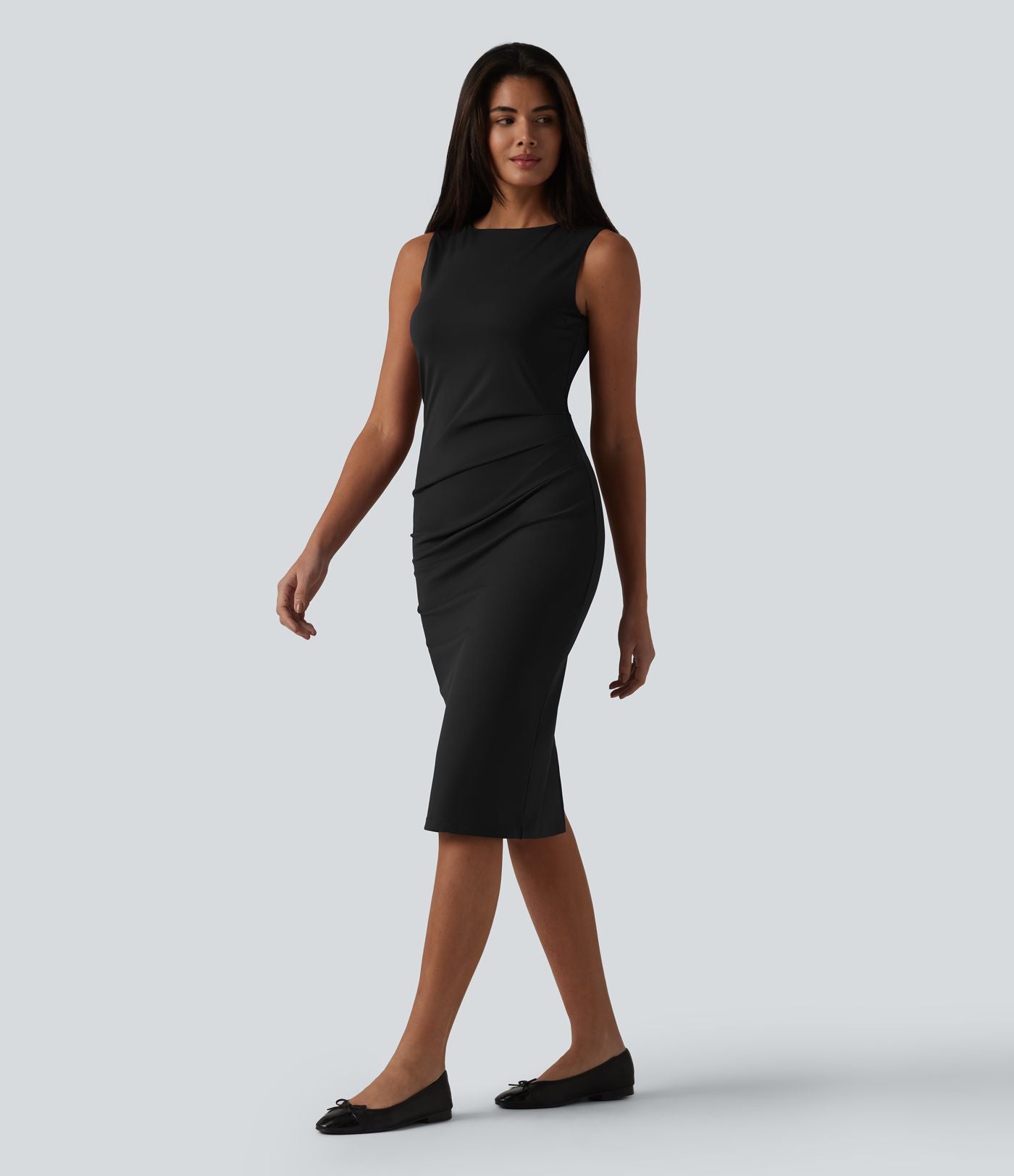 Robe fourreau midi sans manches col bateau pour le bureau