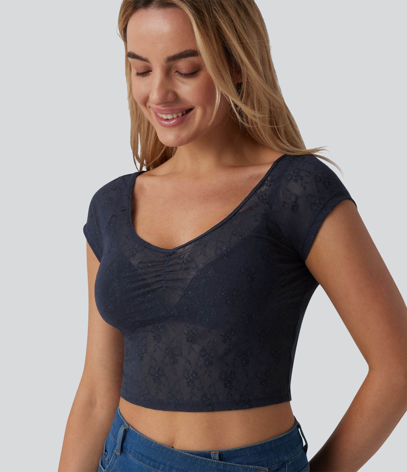 T-shirt casual court col cœur manches courtes en dentelle