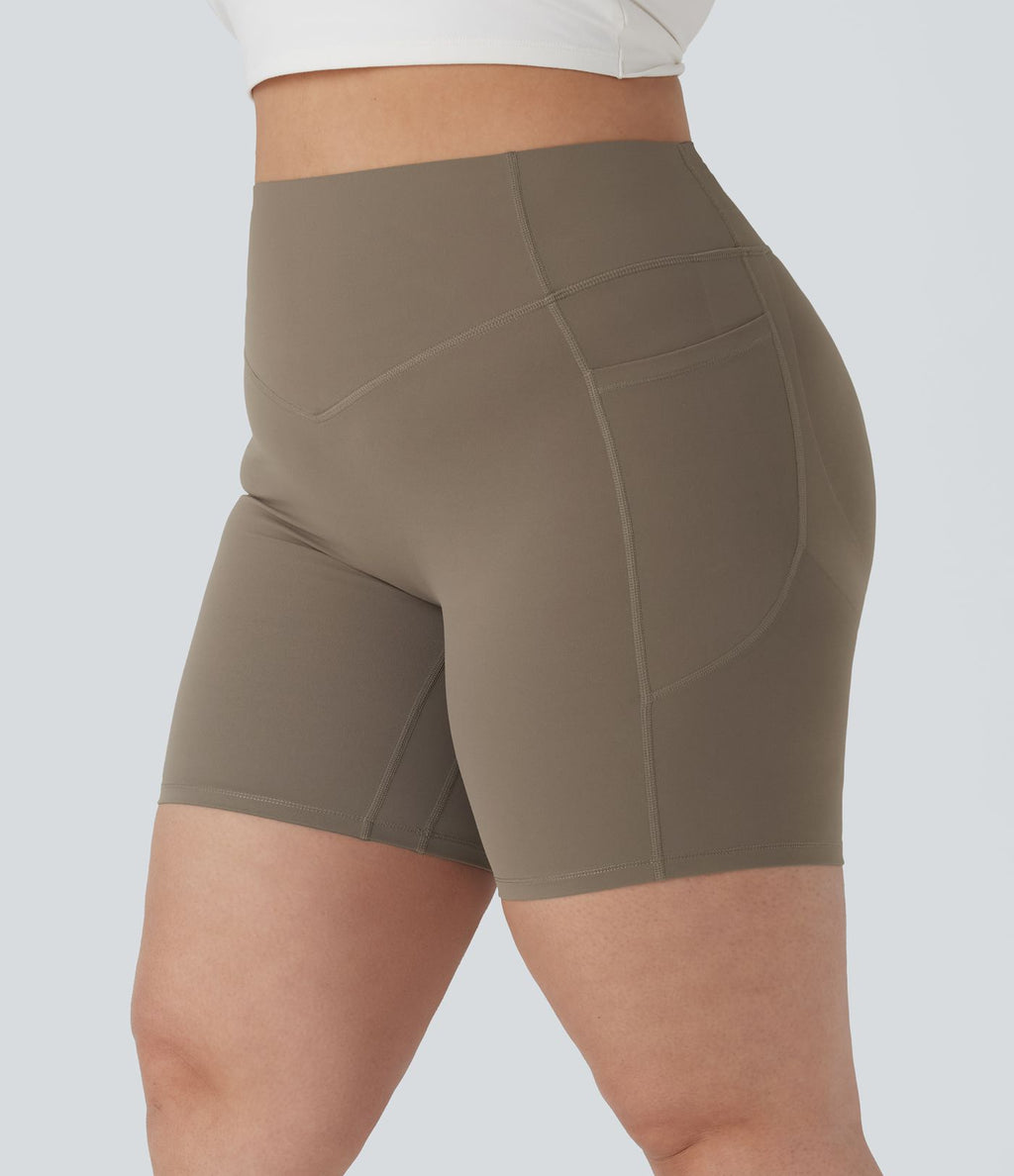Short cycliste 17,5 cm d'entraînement gainant galbant taille haute grande taille avec effet scrunch et poches Halara UltraSculpt™