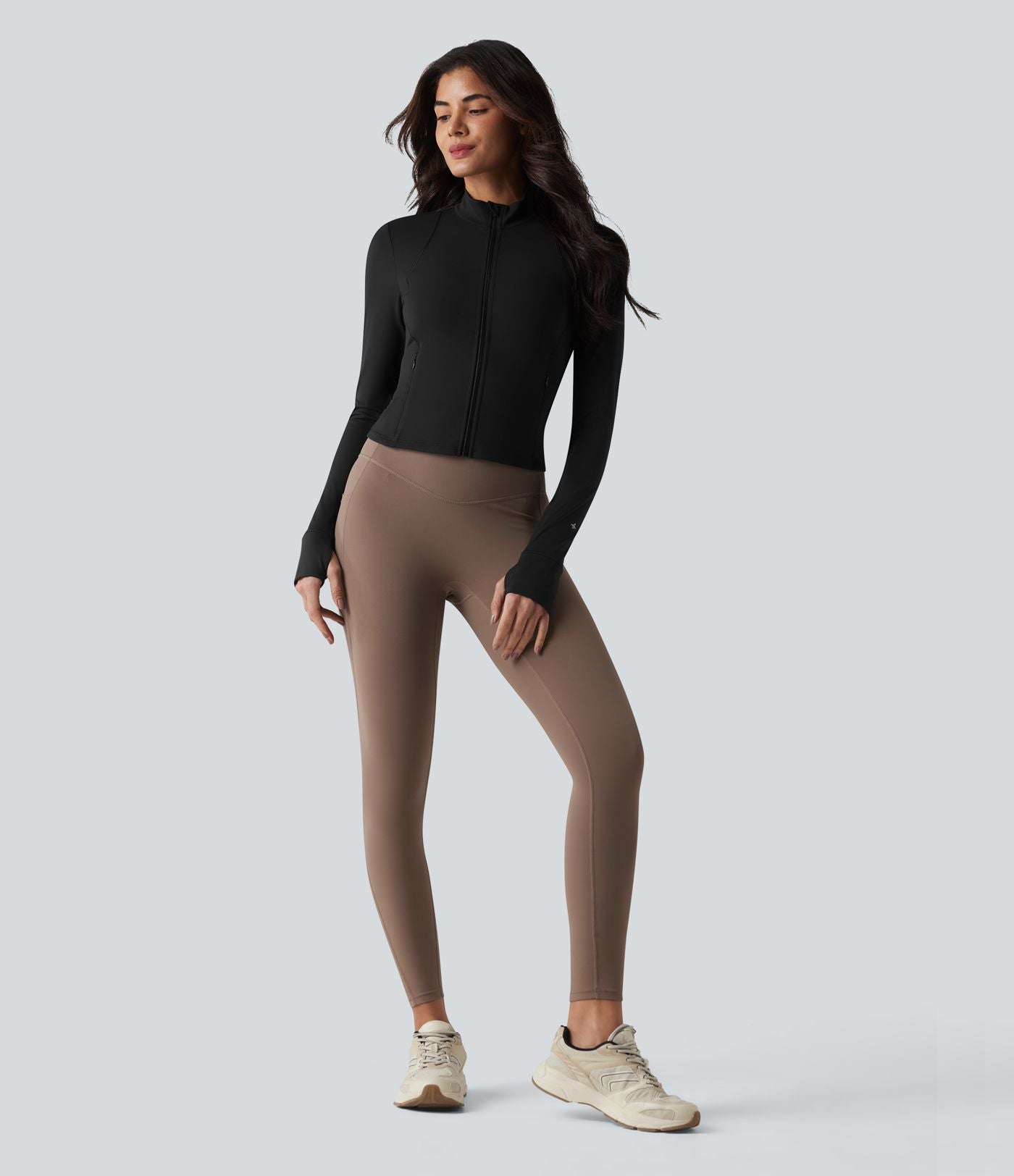 SoftlyZero™ Plush Veste de yoga col montant à manches longues avec trous pour les pouces, dos torsadé, empiècements en mesh respirant et poches